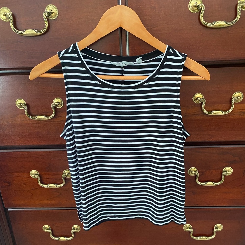 Athleta top